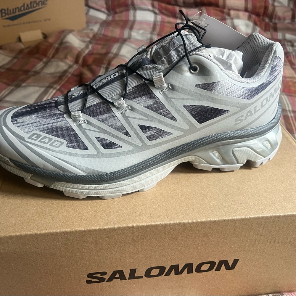 Salomon XT-6 Camo Sneaker in Gray Violet and Silver - Picture 2 of 4